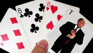 Trump no es ajeno a las cartas.