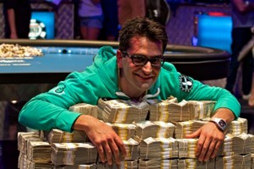 AAAntonio-Esfandiari-wins-jackpot