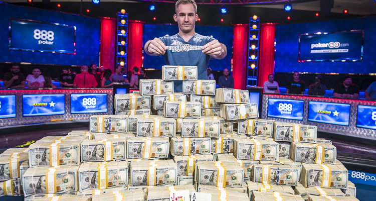 Justin-Bonomo-Wins-One-Drop_Amato_ATA4198