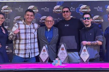 Darío González, campeón del evento junto a  Carlos Mancilla y Luis Campusano, segundo y tercer puesto del torneo.